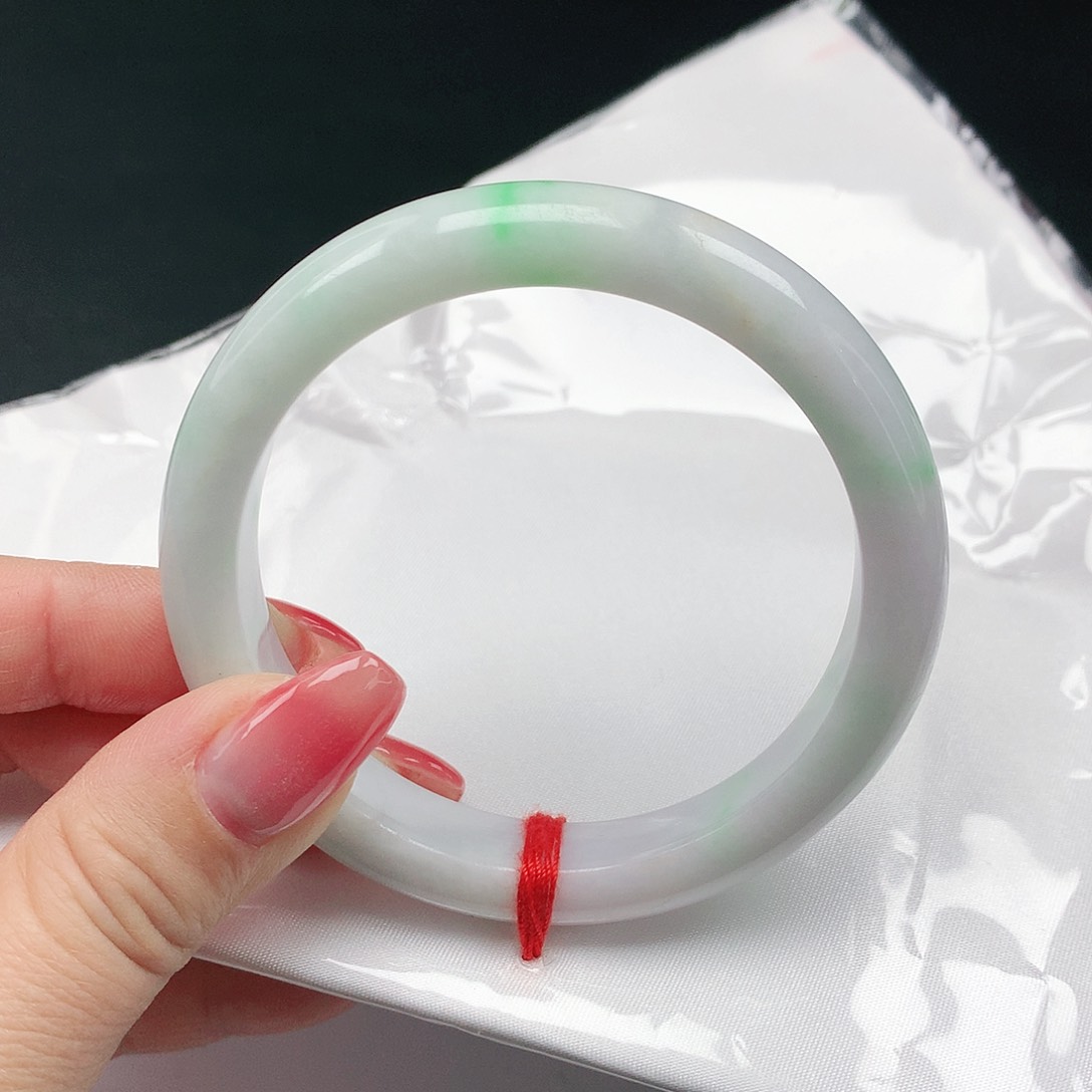 翡翠手镯未镶嵌翡翠039