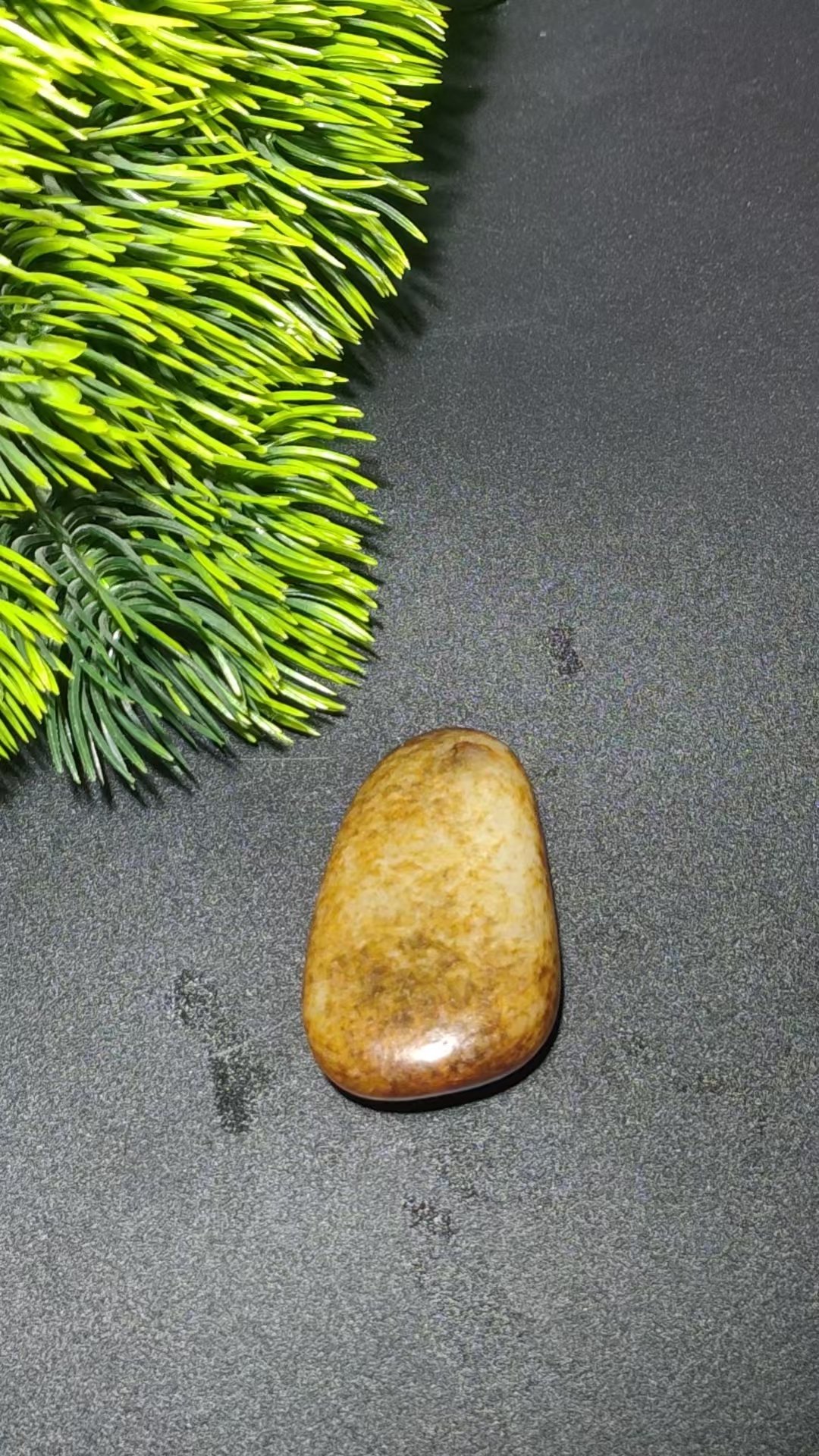 巴依哥精品和田玉30.7克