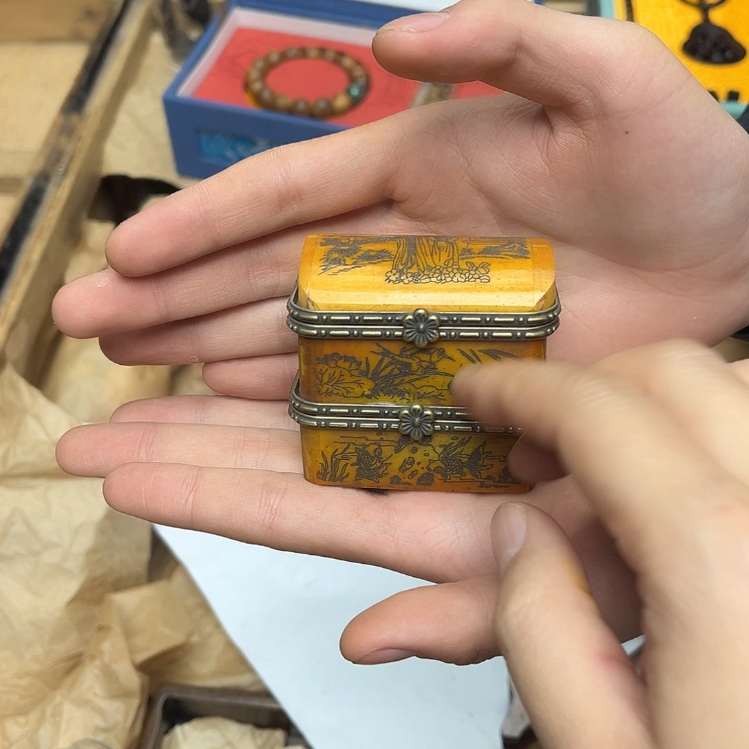 大叶紫檀（黑酸枝木类）