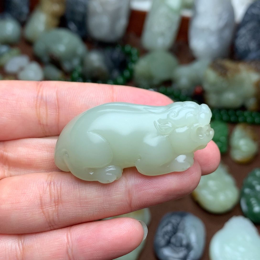 和田玉挂件未镶嵌