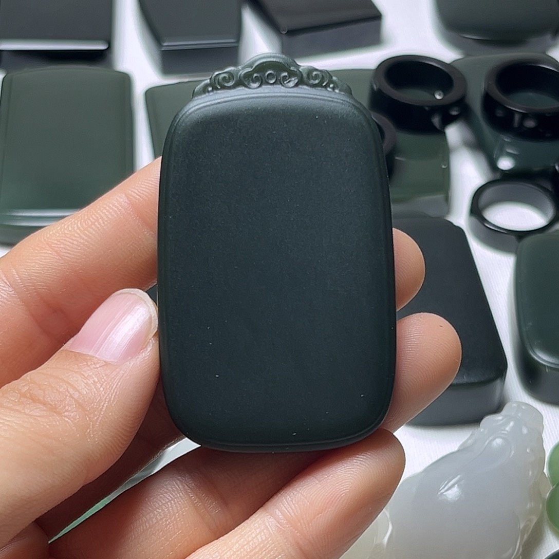 和田玉（青玉）未镶嵌颈饰