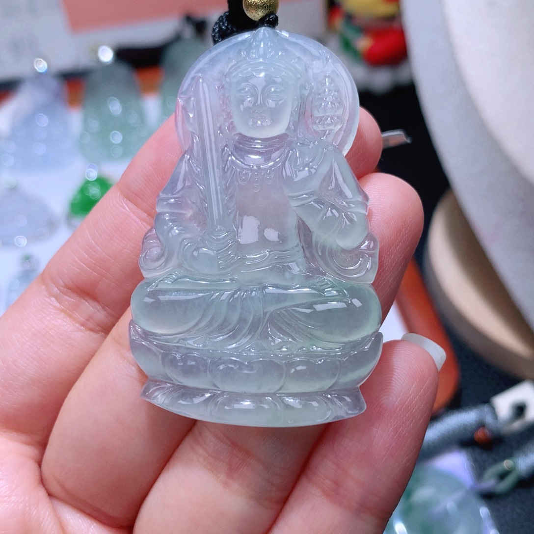 颈饰未镶嵌翡翠虚空藏