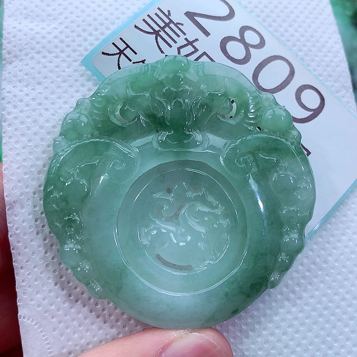 吊坠(不含链)未镶嵌翡翠