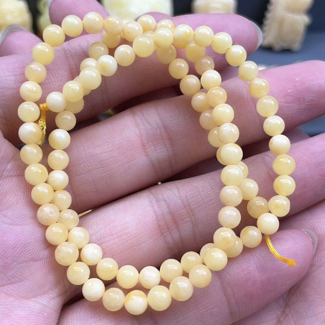 琥珀裸石未镶嵌蜜蜡