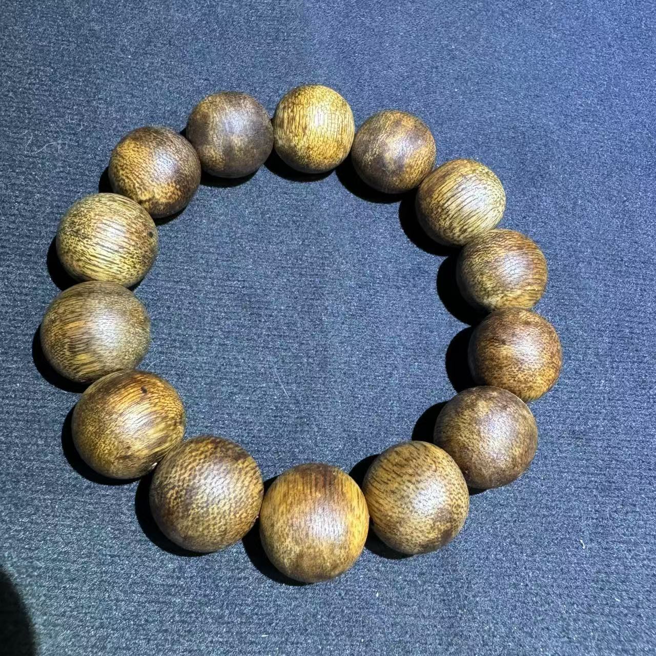 0305晚002沉香手串