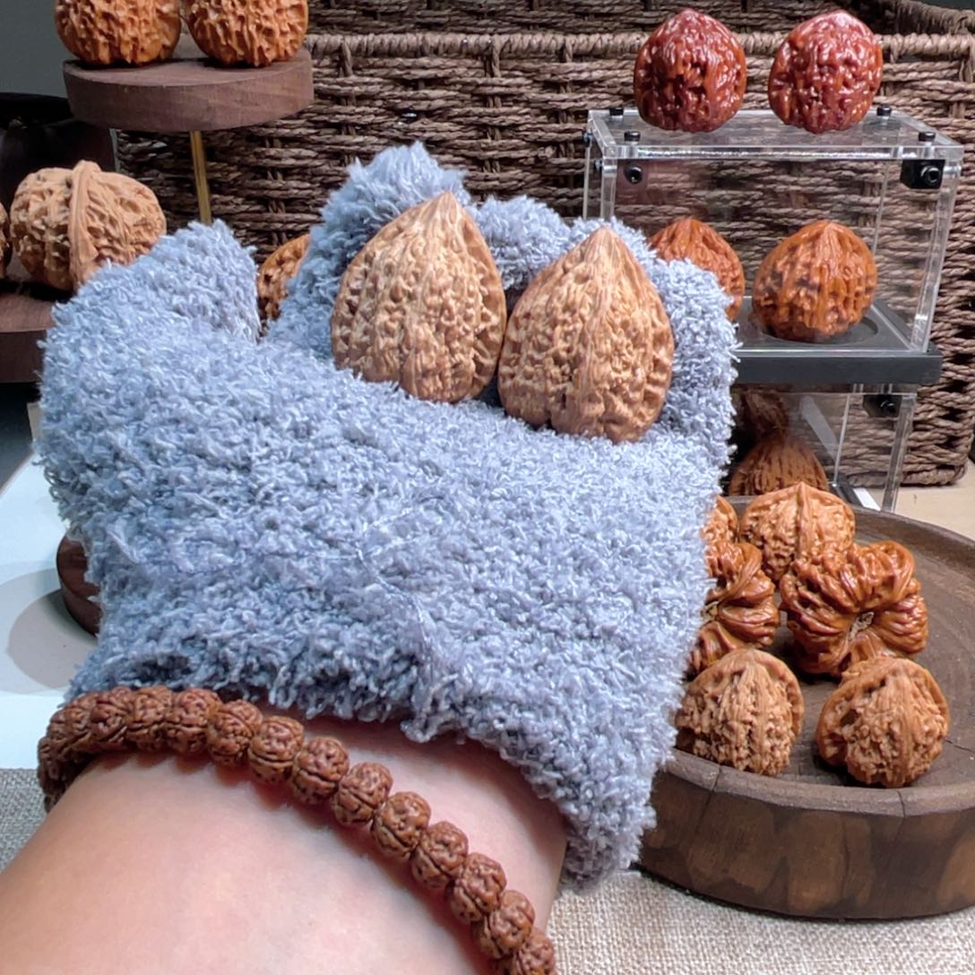 文玩核桃把件37塔尖