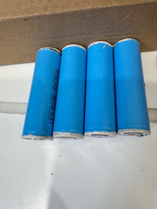 拆机力神21700电芯发4个