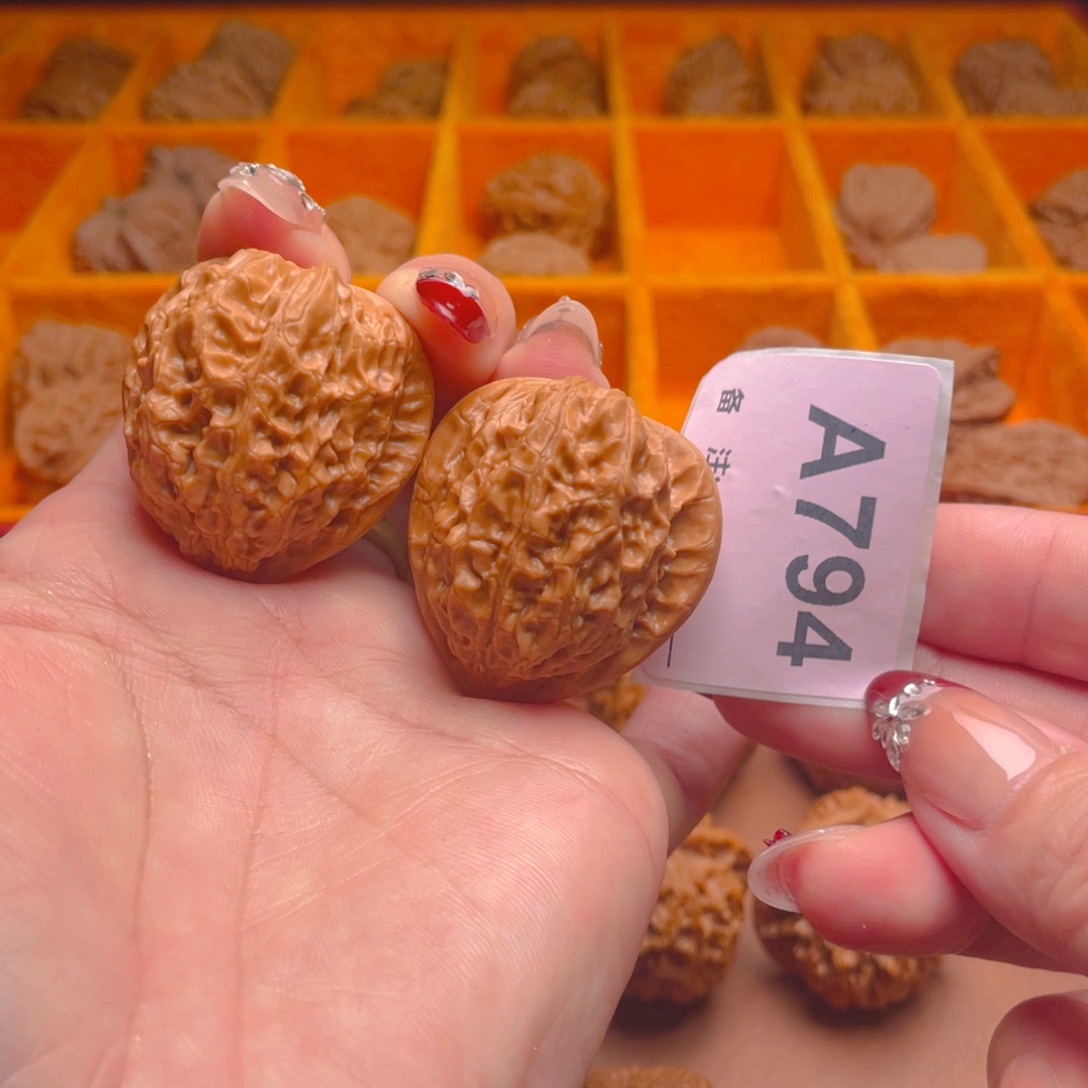 吊坠文玩核桃金牛36