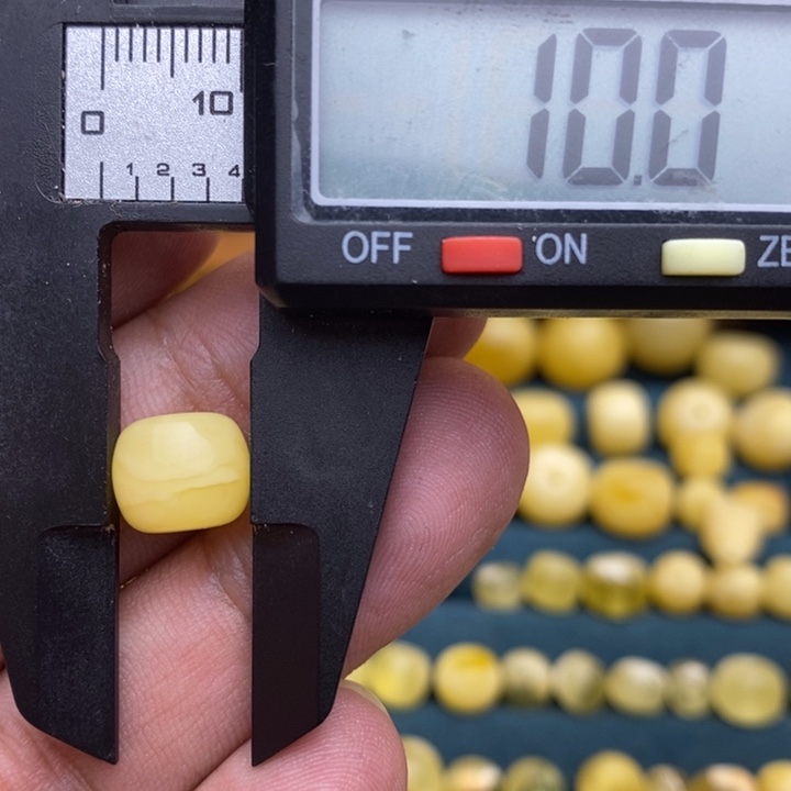琥珀未镶嵌裸石41号10*8.5