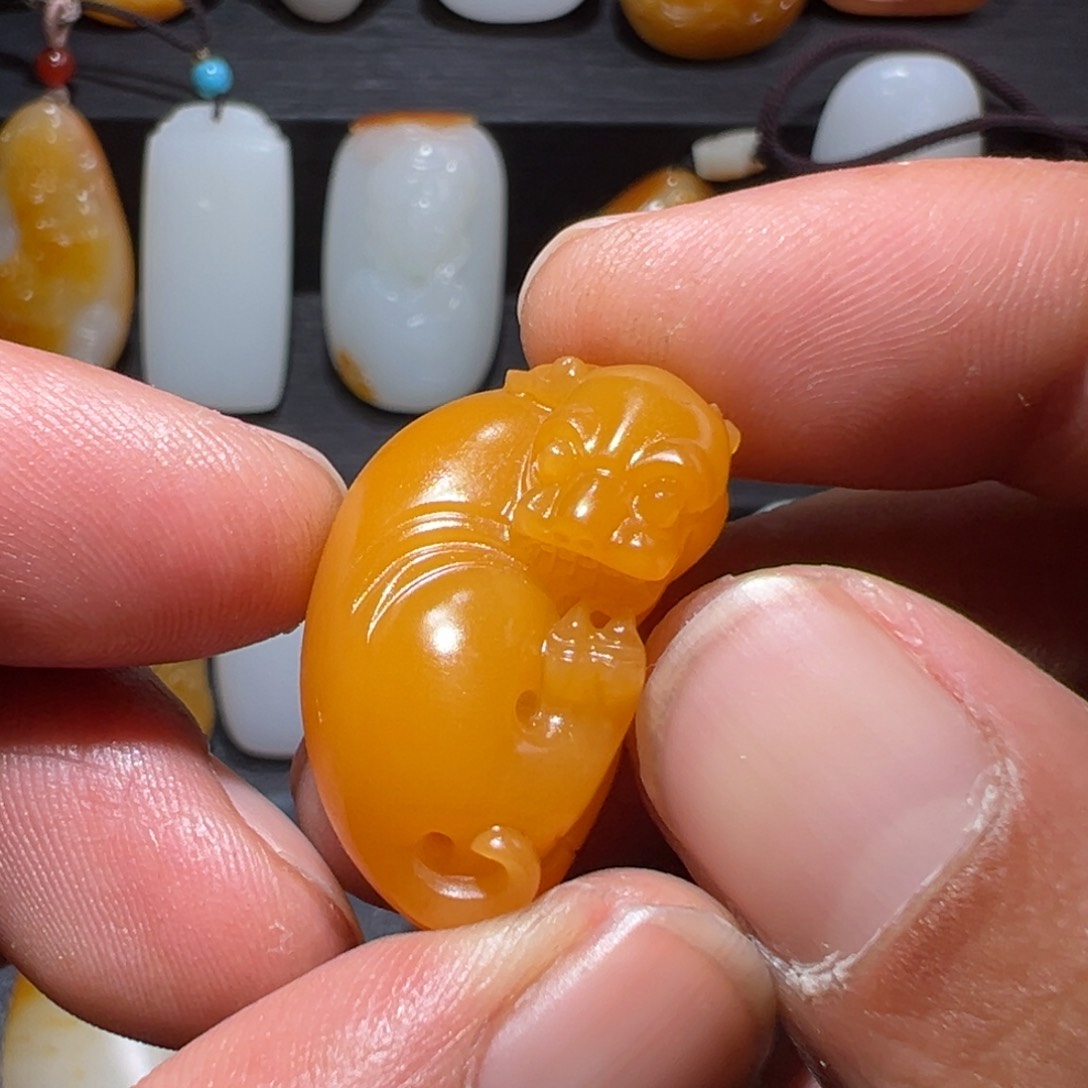 和田玉颈饰未镶嵌