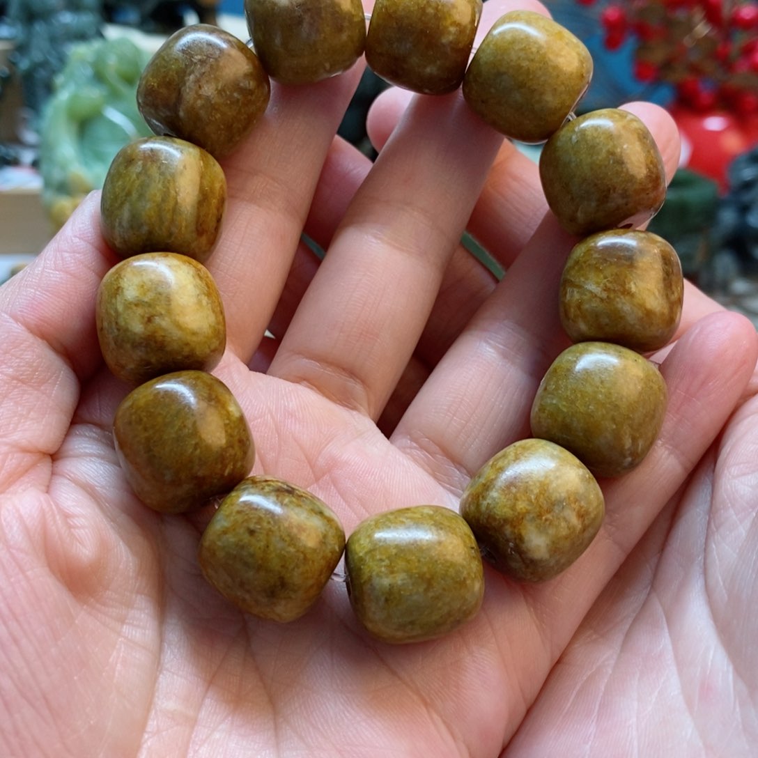 透闪石质玉手串未镶嵌