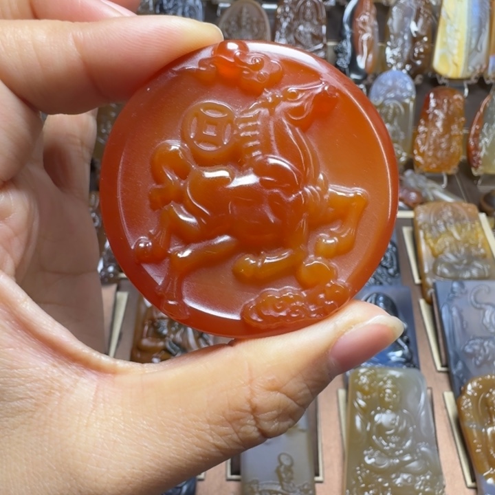 玛瑙/玉髓颈饰未镶嵌
