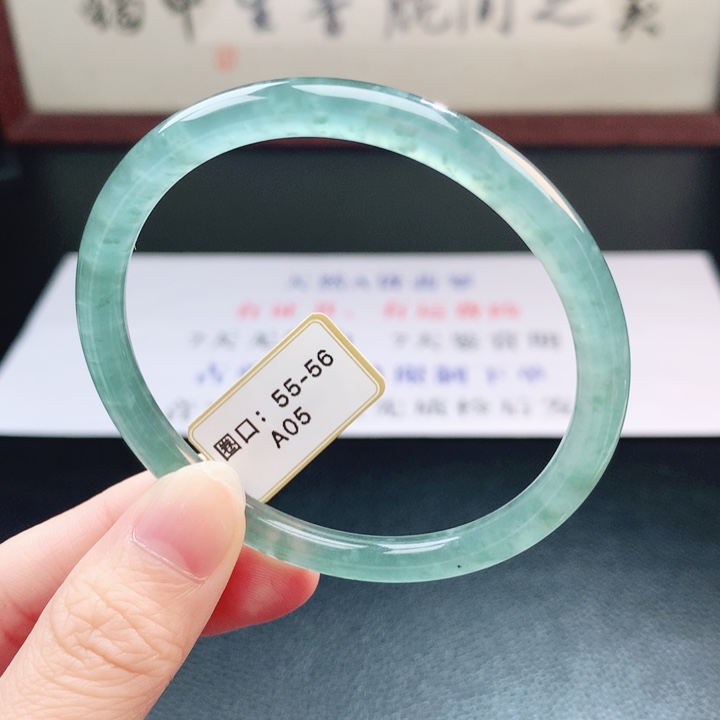 翡翠未镶嵌手镯翡翠手镯39