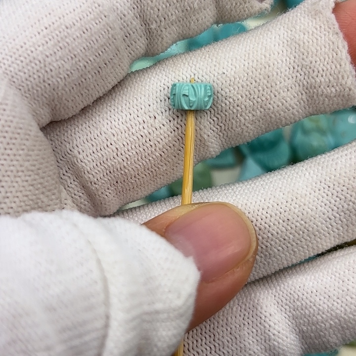 绿松石未镶嵌挂件