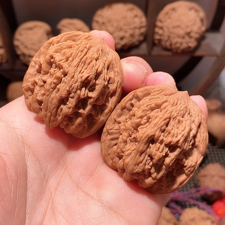 文玩核桃吊坠39尺全品麦虎，练手对