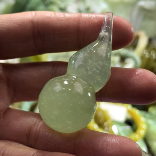 岫玉未镶嵌吊坠吊坠