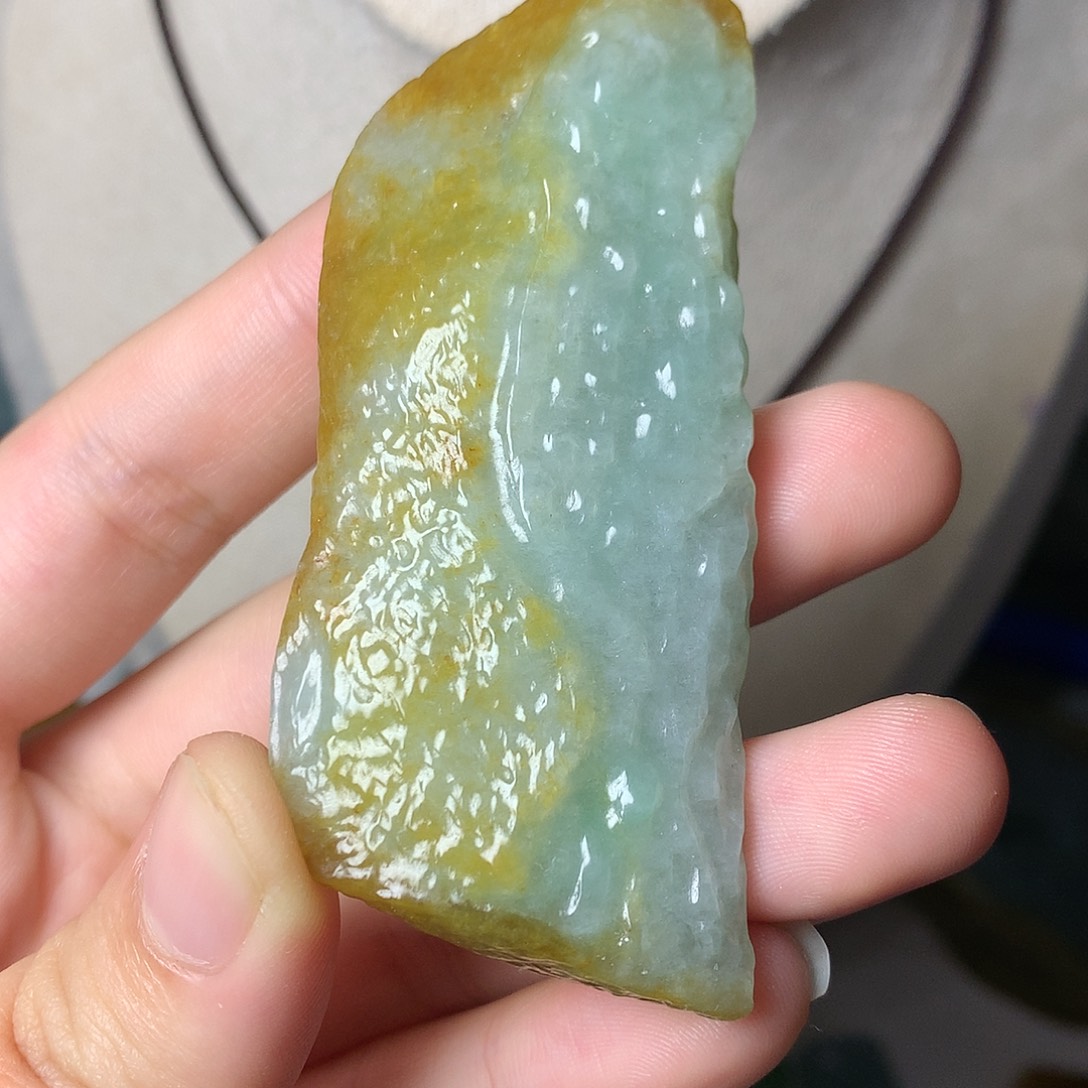 翡翠颈饰未镶嵌吊坠