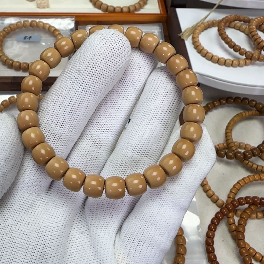 橄榄核吊坠对树王核尖8.4