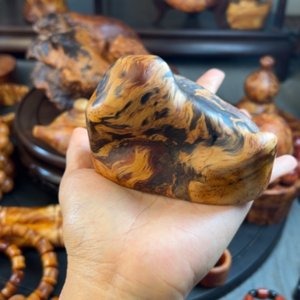 【闪购商品】松木（琥珀木）把件