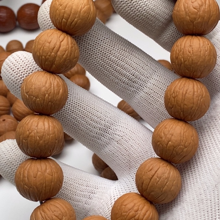 猴头核桃吊坠吴*龙聚宝盆