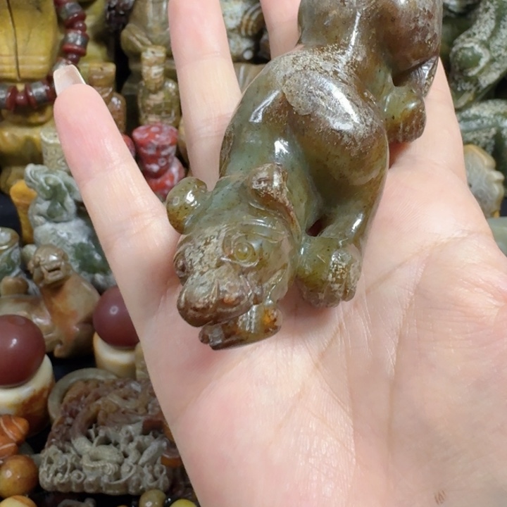 白***道和田玉未镶嵌珠宝半成品