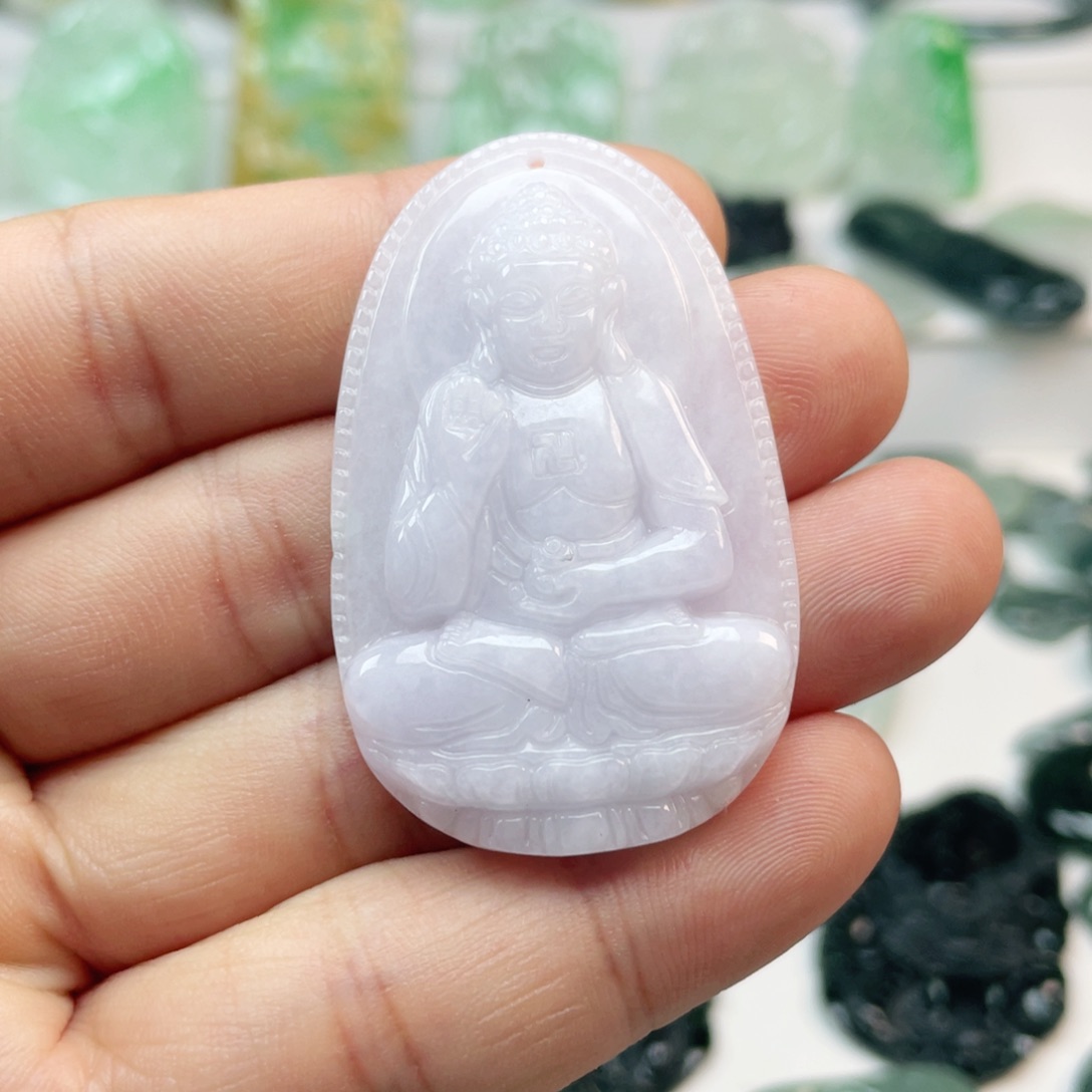 翡翠颈饰未镶嵌大日