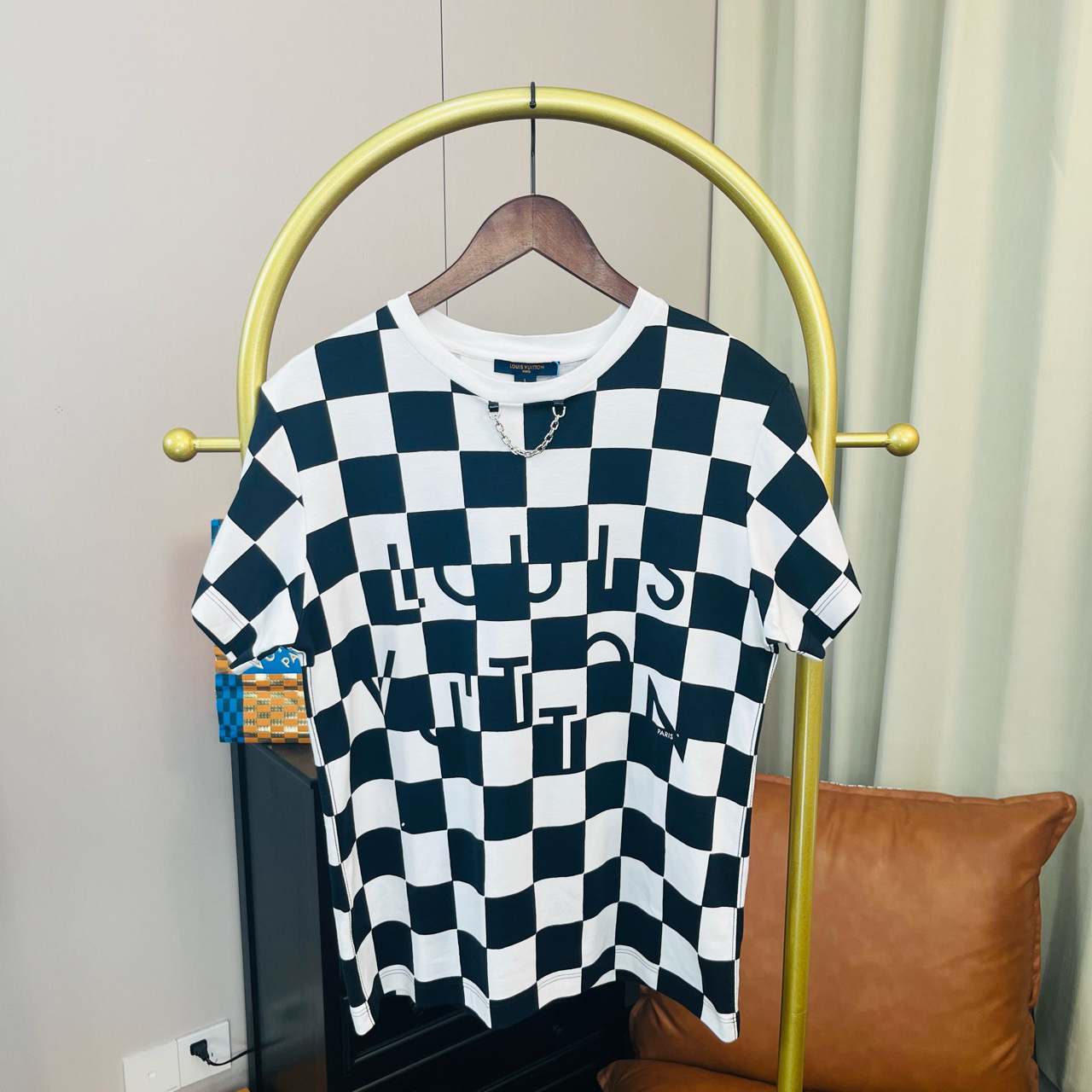 99新 LouisVuitton/路易威登 黑白棋盘大logo格短袖 L码 99新