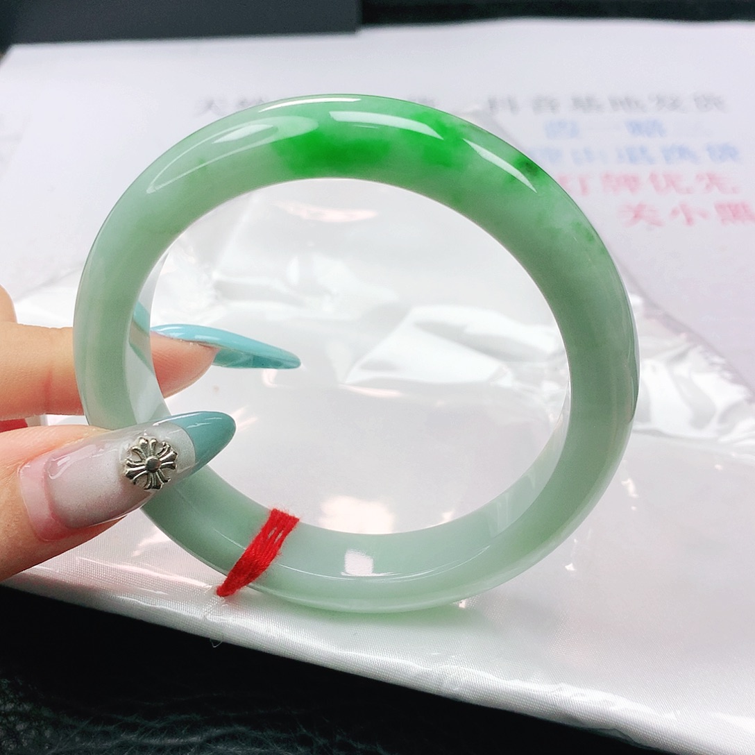翡翠手镯未镶嵌翡翠57.8飘阳绿正圈