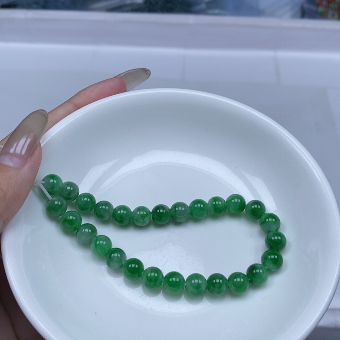 翡翠颈饰未镶嵌锦****苓翡翠