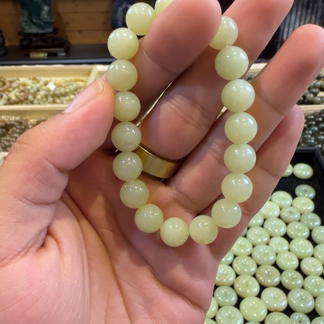 套链未镶嵌和田玉（糖玉）
