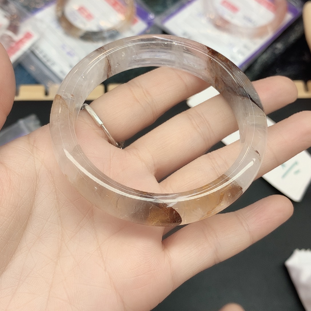 水晶手镯未镶嵌190（5556//）