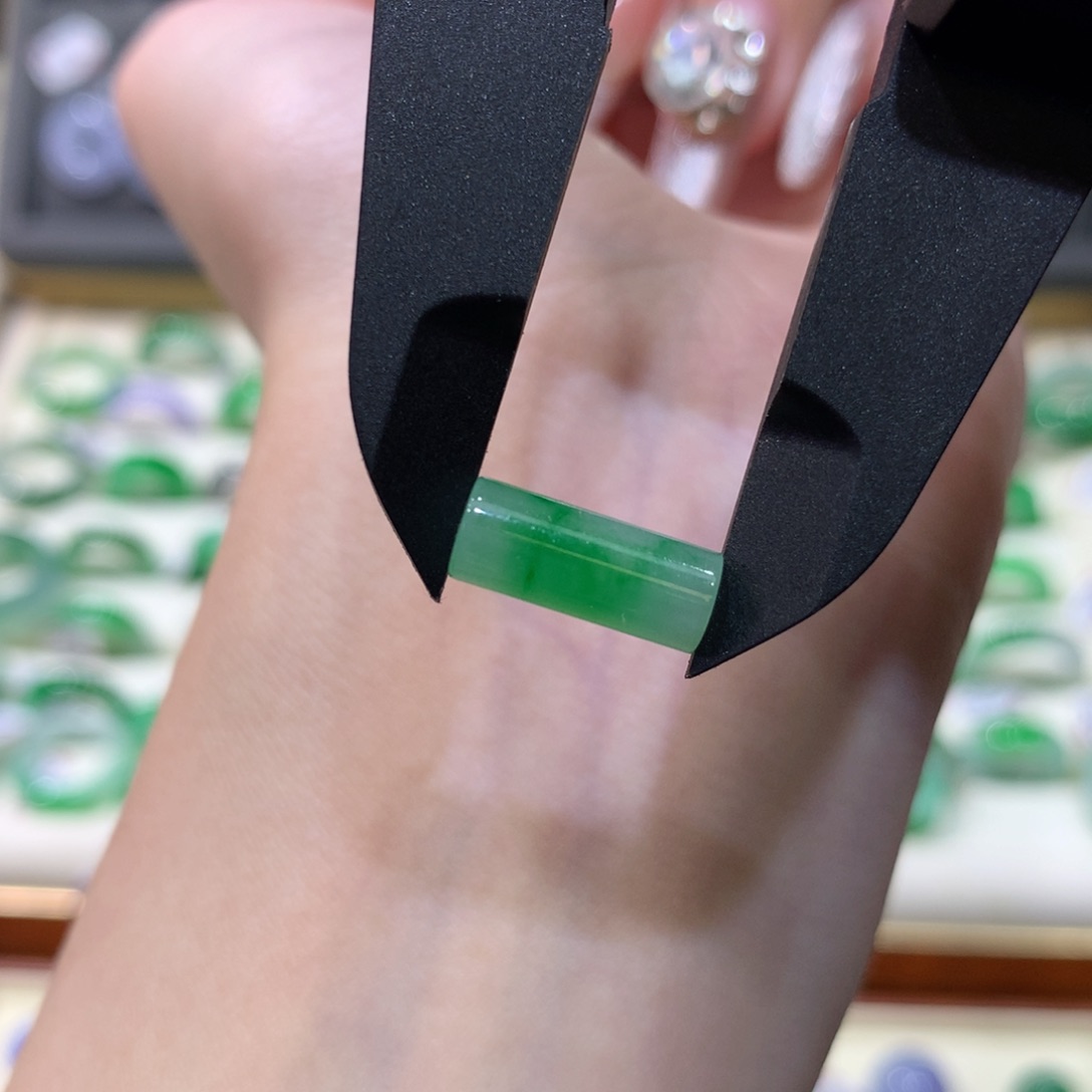 翡翠戒指未镶嵌12.9长筒