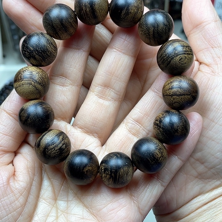 沉香手串玉*越南芽庄白奇楠虎斑纹