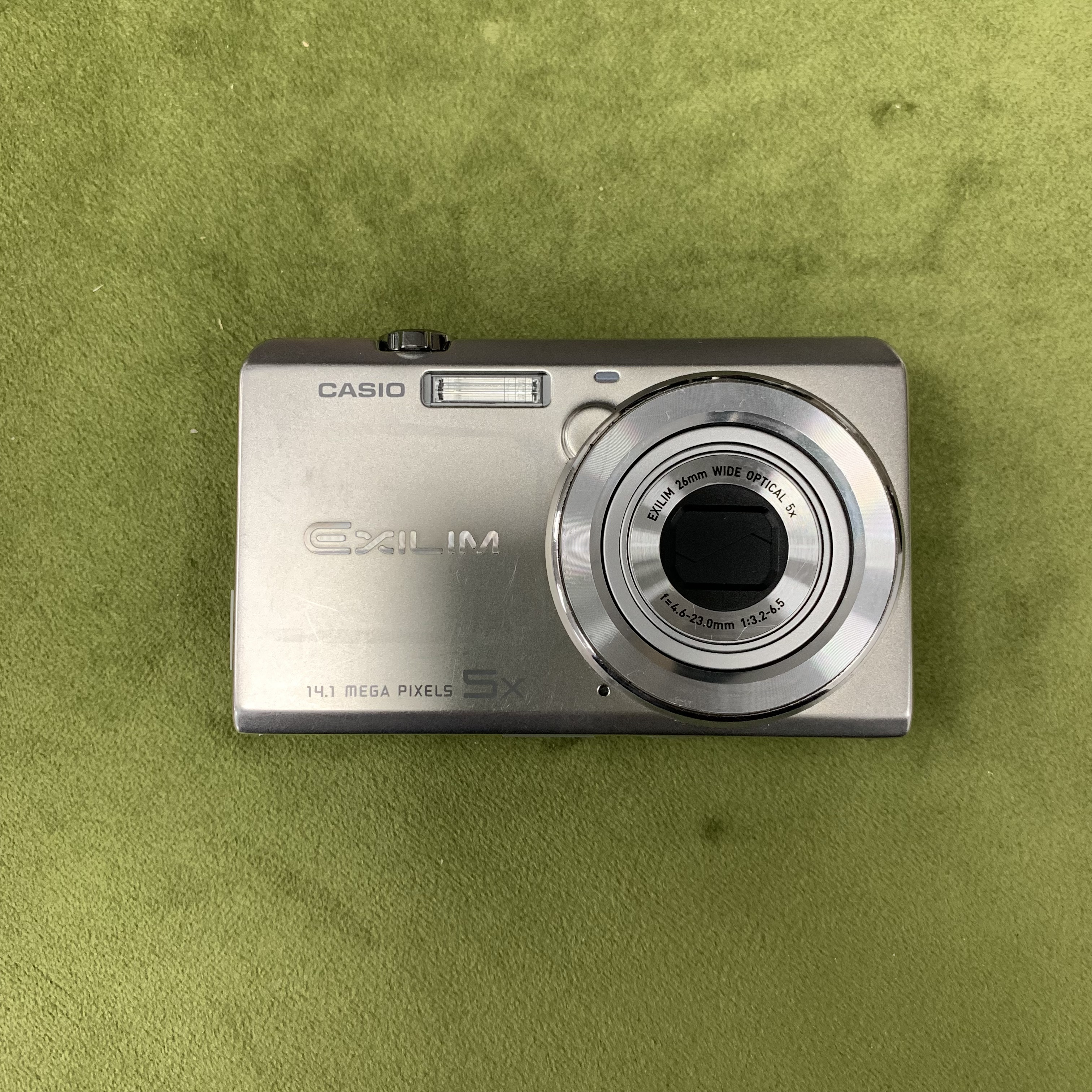 9新 Casio/卡西欧 z680 冷白氛围感 1410w像素3倍光学变焦