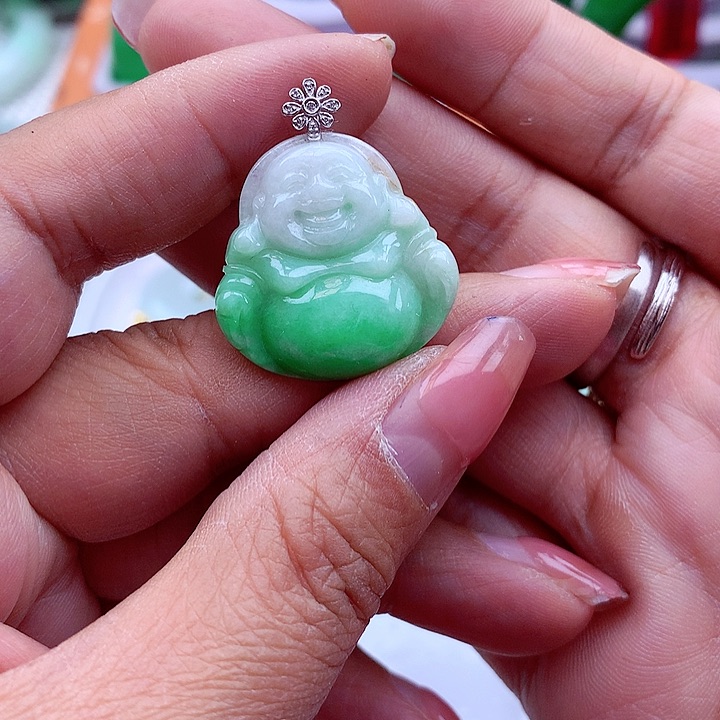 翡翠颈饰18K金镶嵌翡翠