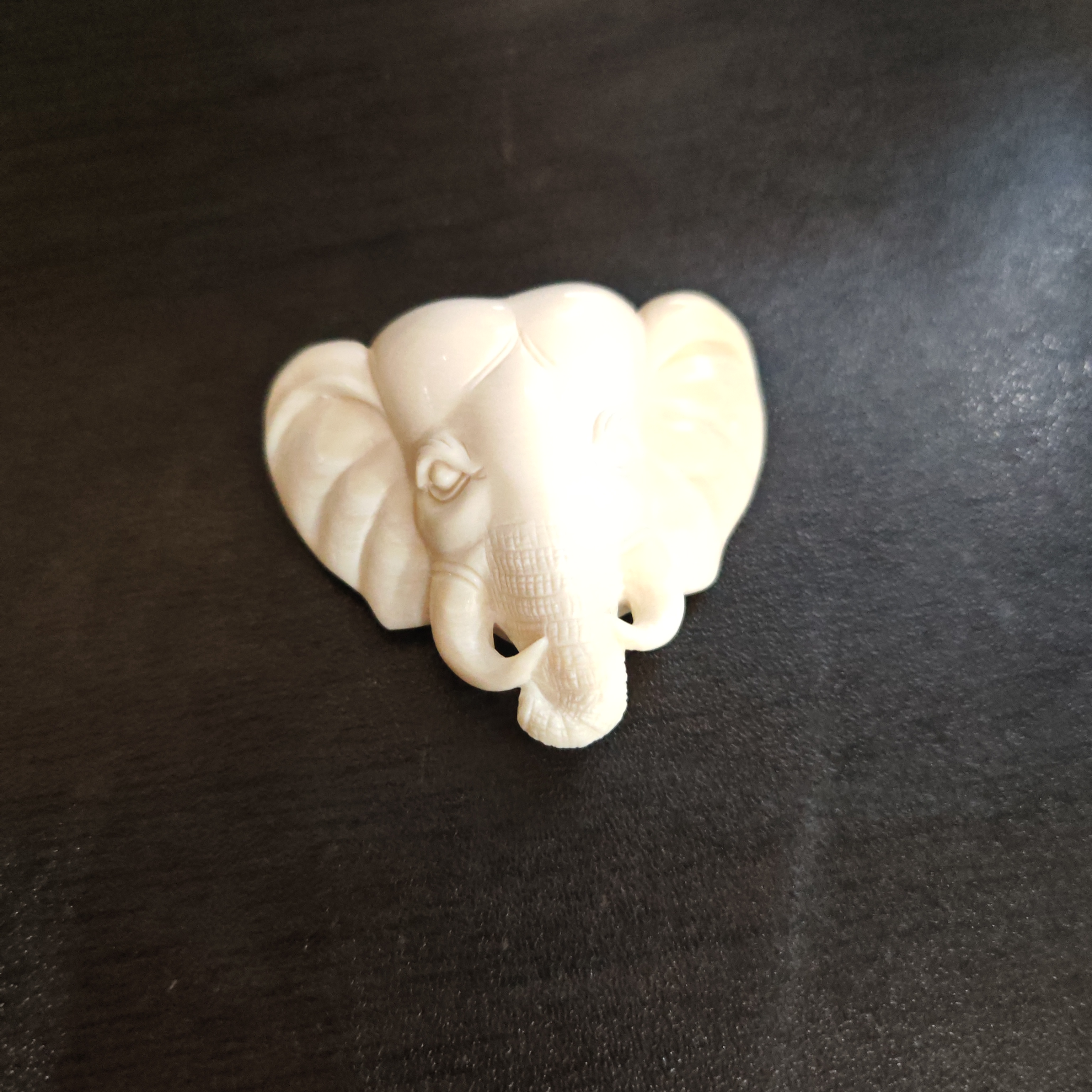 猛犸约24.4克雕刻件ZL4722