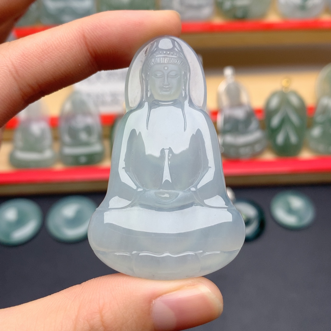 翡翠未镶嵌颈饰素衣