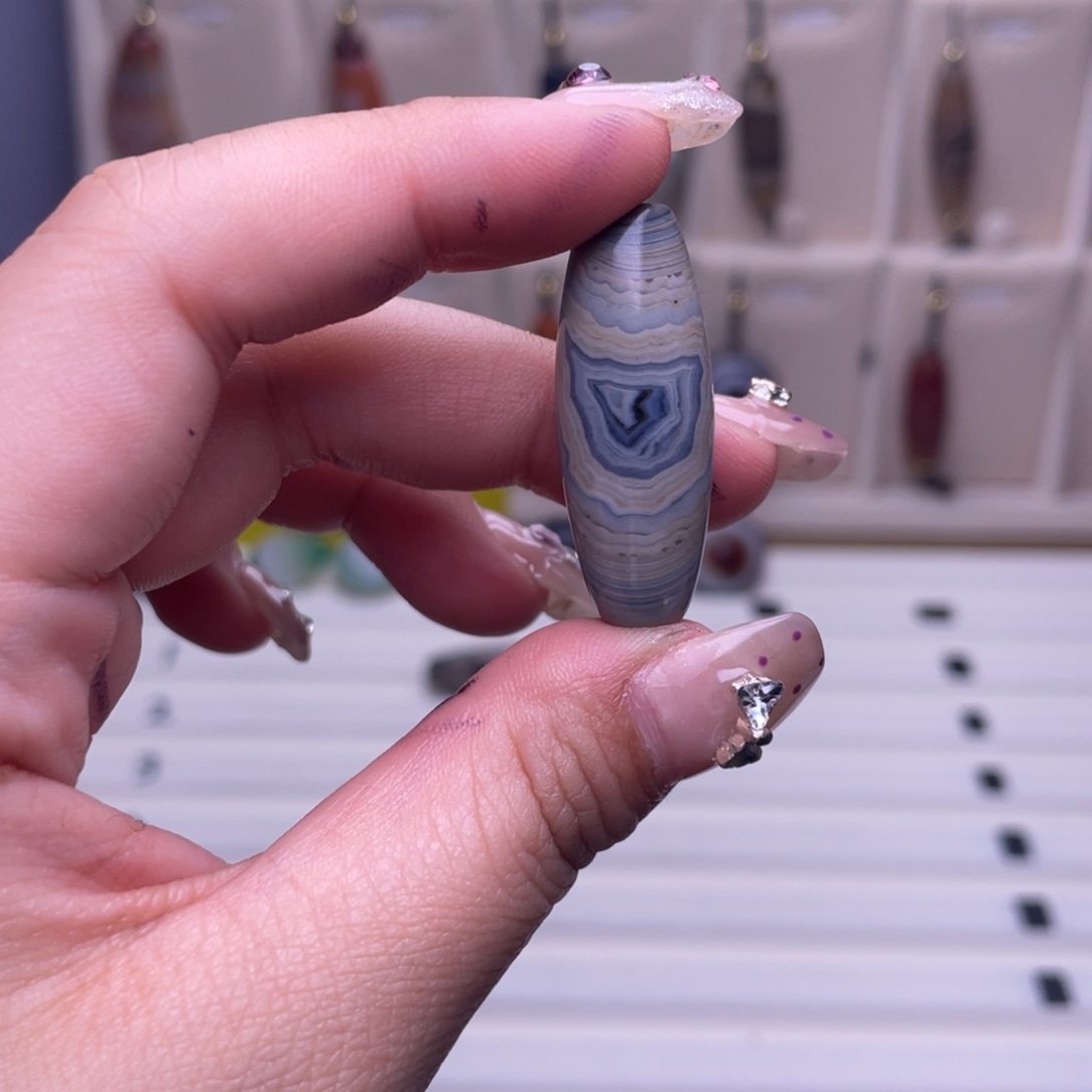 Y***.玛瑙/玉髓合金颈饰