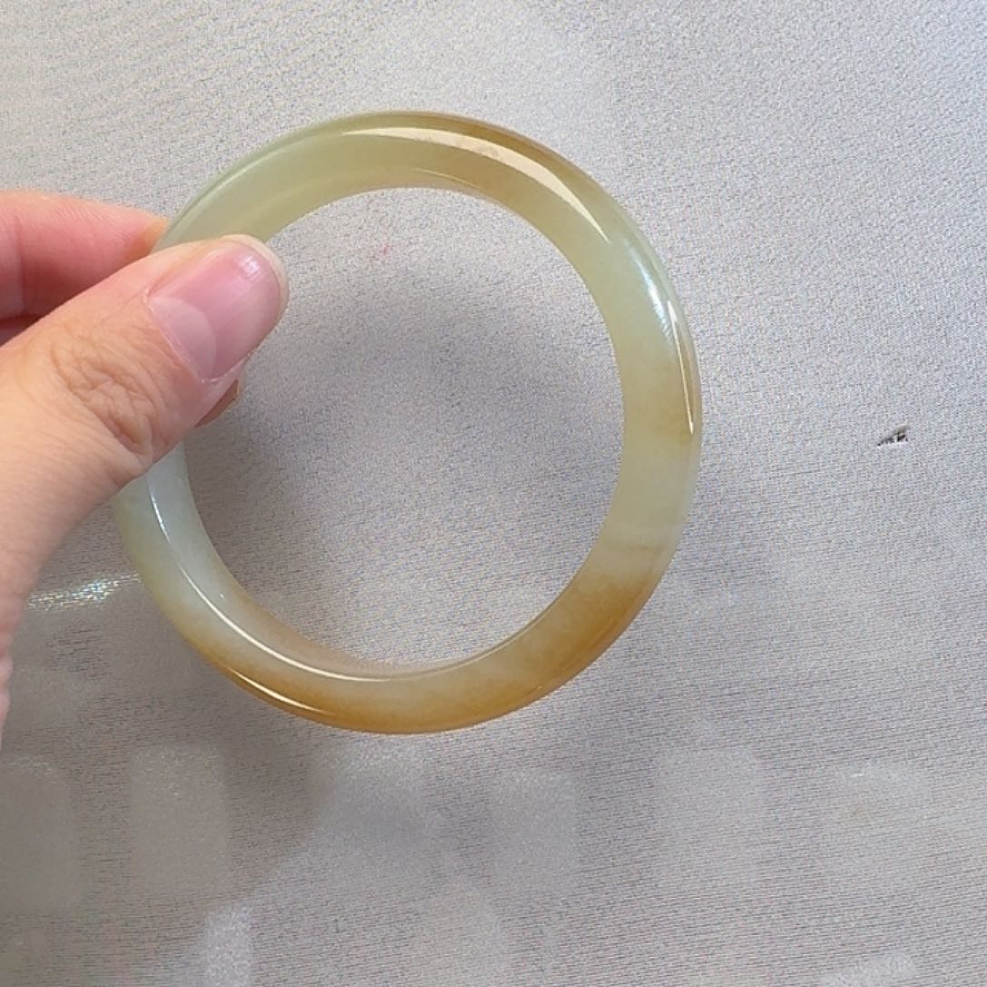 和田玉颈饰未镶嵌且末金山糖白52