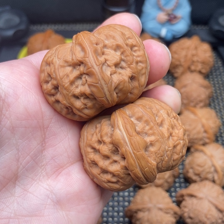 文玩核桃吊坠刘***元宝