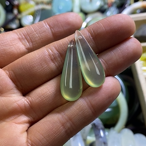 岫玉耳环未镶嵌一对
