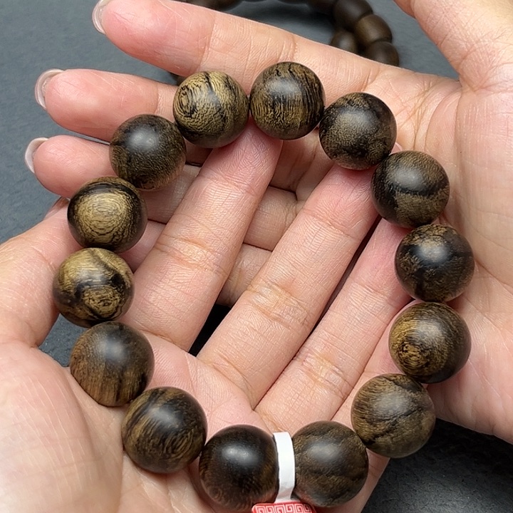 手串沉香白棋虎皮留疤