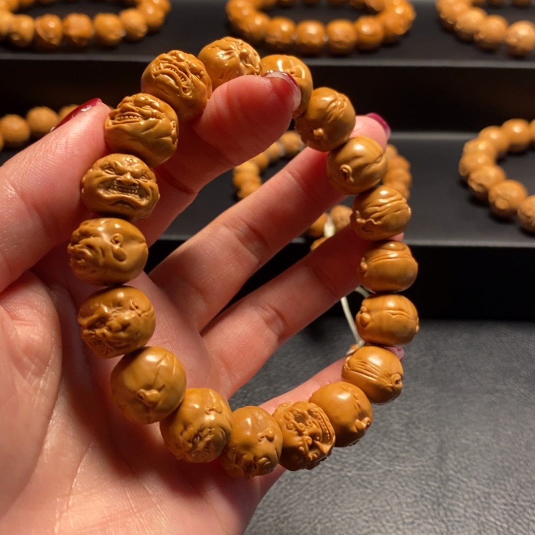 猴头核桃手串笑***?大恶僧