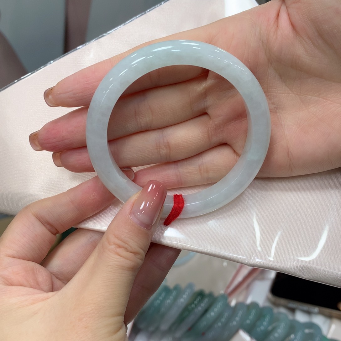 翡翠手镯未镶嵌素**详买断