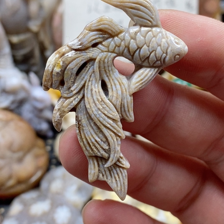 硅化珊瑚（珊瑚玉）颈饰未镶嵌有瑕小吊坠