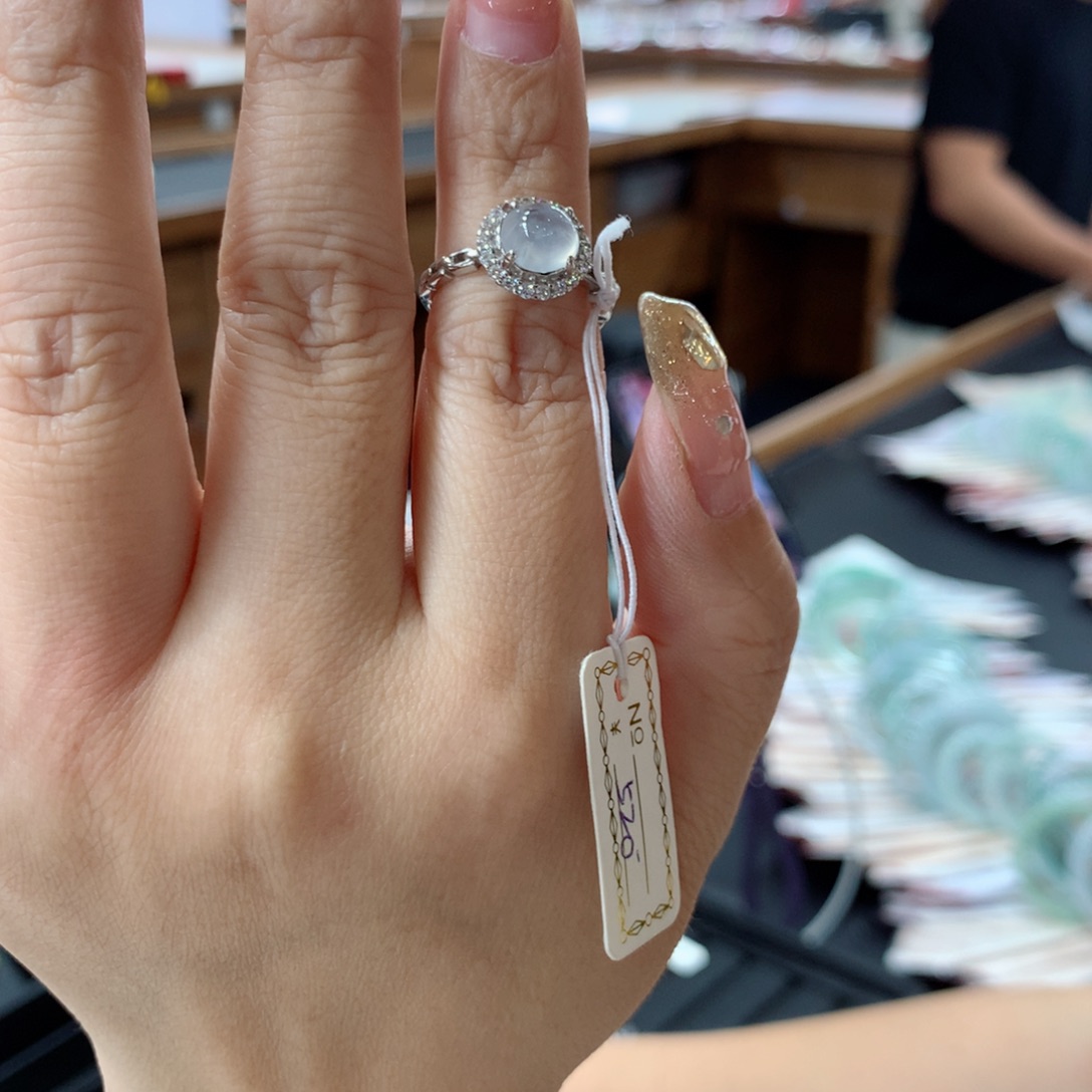 念***安翡翠未镶嵌戒指买断