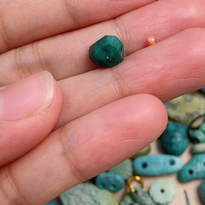 清***）南红玛瑙未镶嵌珠宝奇石