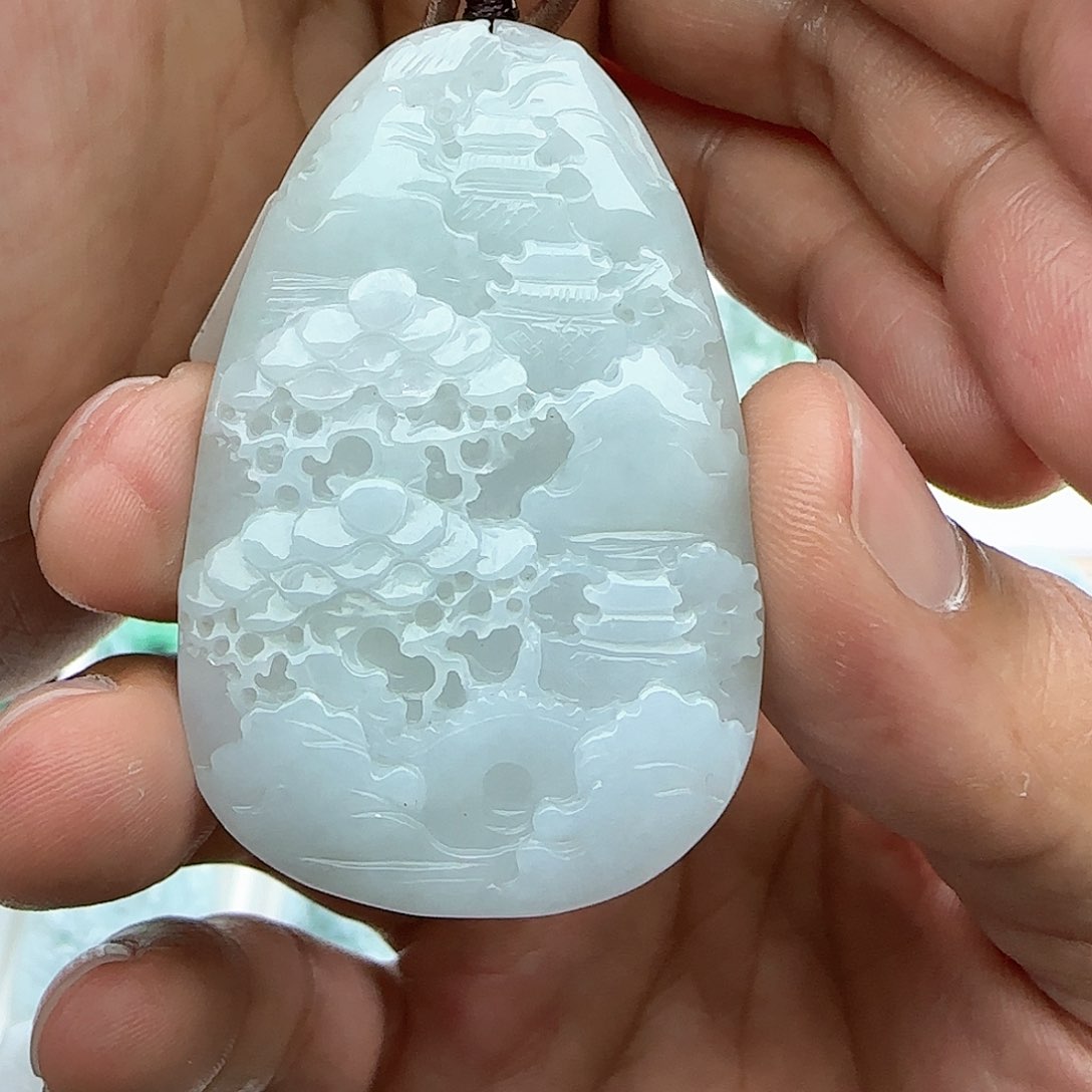 翡翠颈饰未镶嵌翡翠