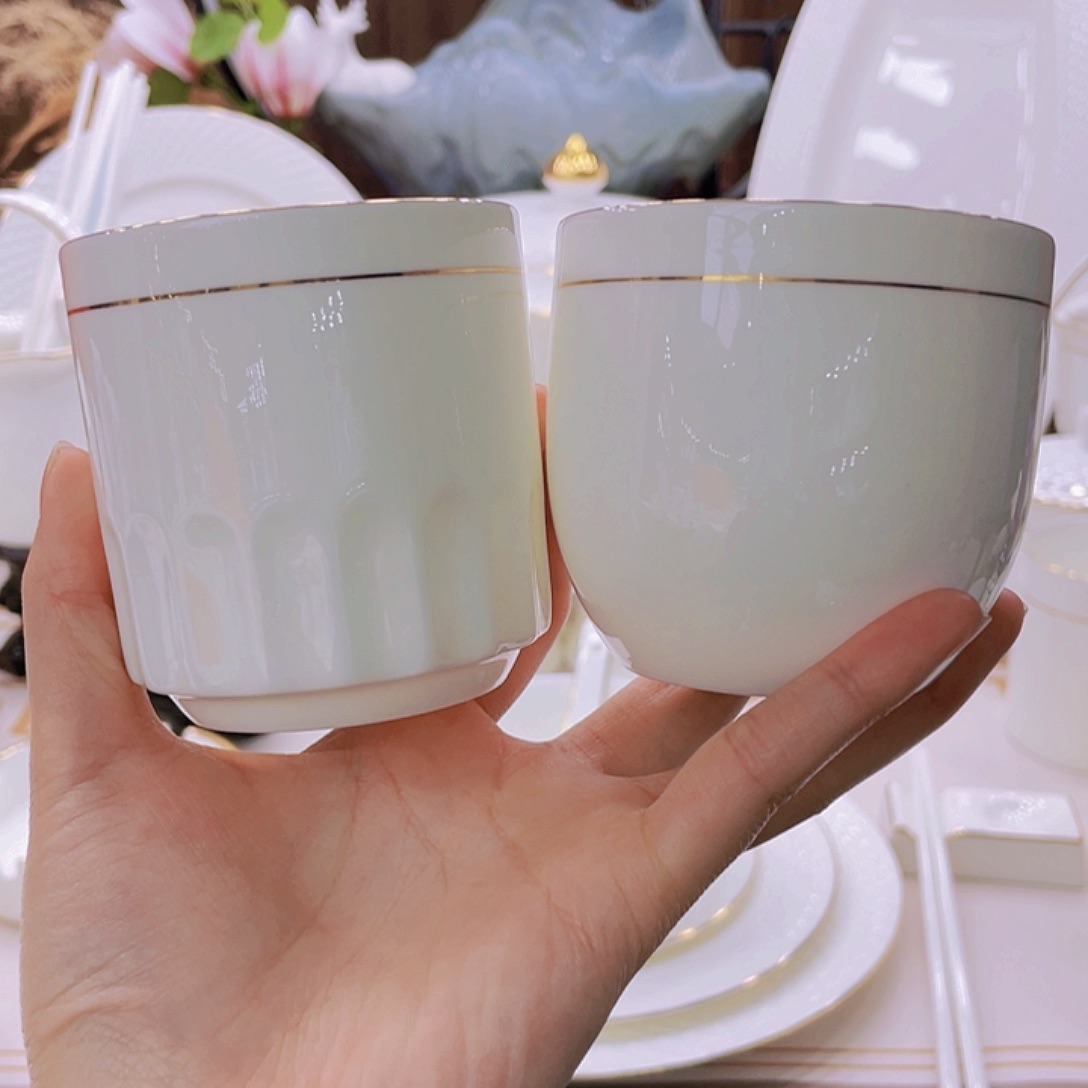 瓷江中杯烟灰缸单拍