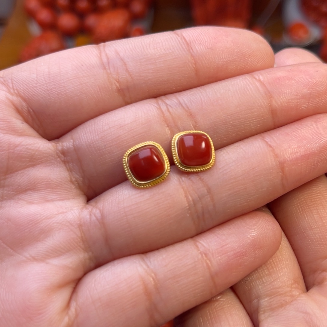 小***草南红玛瑙未镶嵌精品方糖6➕尺寸耳钉
